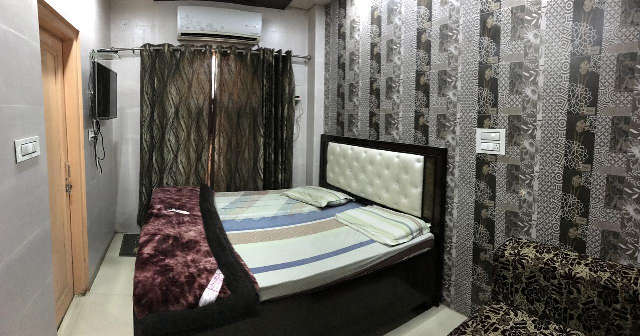 Hotel Prince Palace Патиала Экстерьер фото